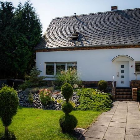 Unterschlupf Radeberg Mit Garten & Whirlpool Exteriör bild