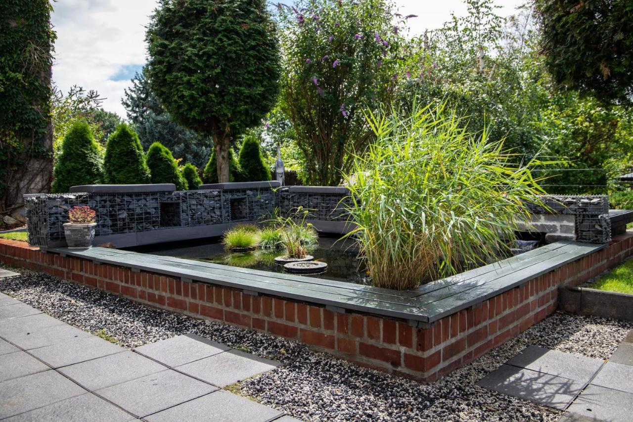 Unterschlupf Radeberg Mit Garten & Whirlpool Exteriör bild