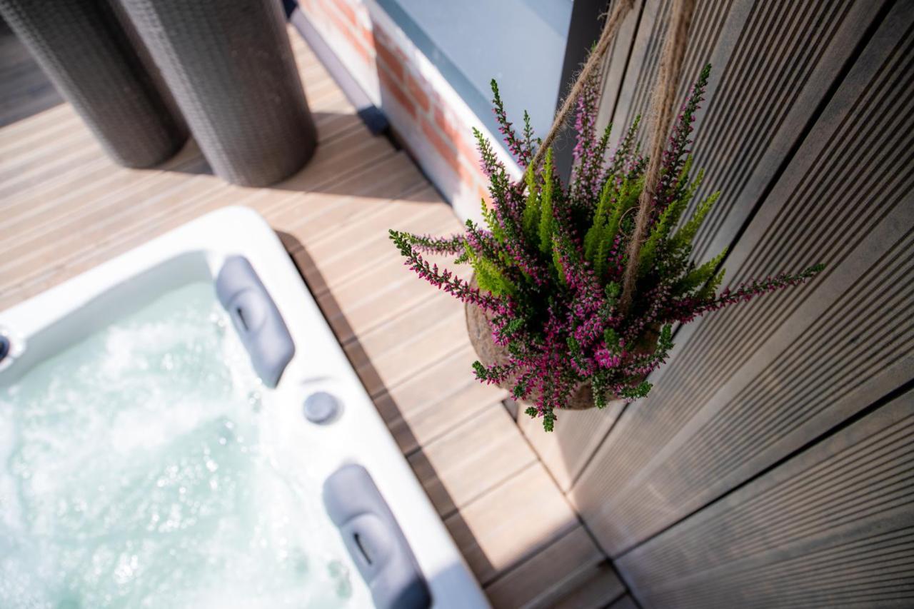 Unterschlupf Radeberg Mit Garten & Whirlpool Exteriör bild
